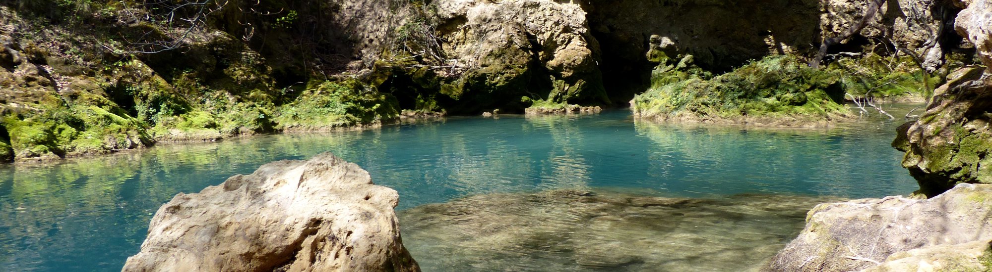 Ruta del Nacimiento de Urederra en Urbasa